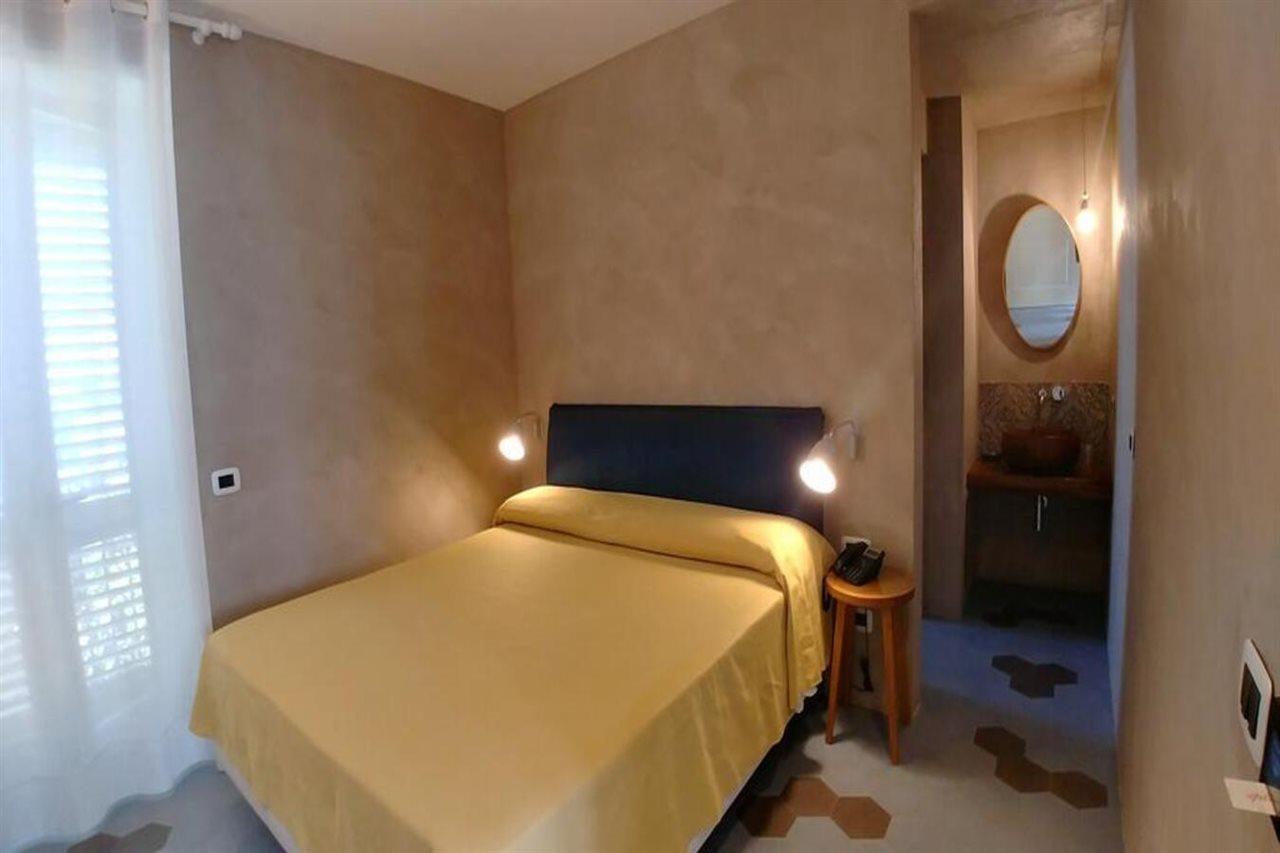 Couette-café Il Roseto 2*